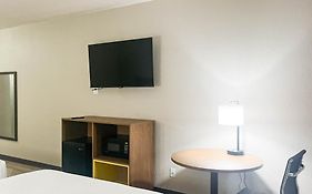 Studio 6 Suites Fremont, Oh